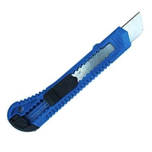 Cutit 18 mm, carcasa din plastic